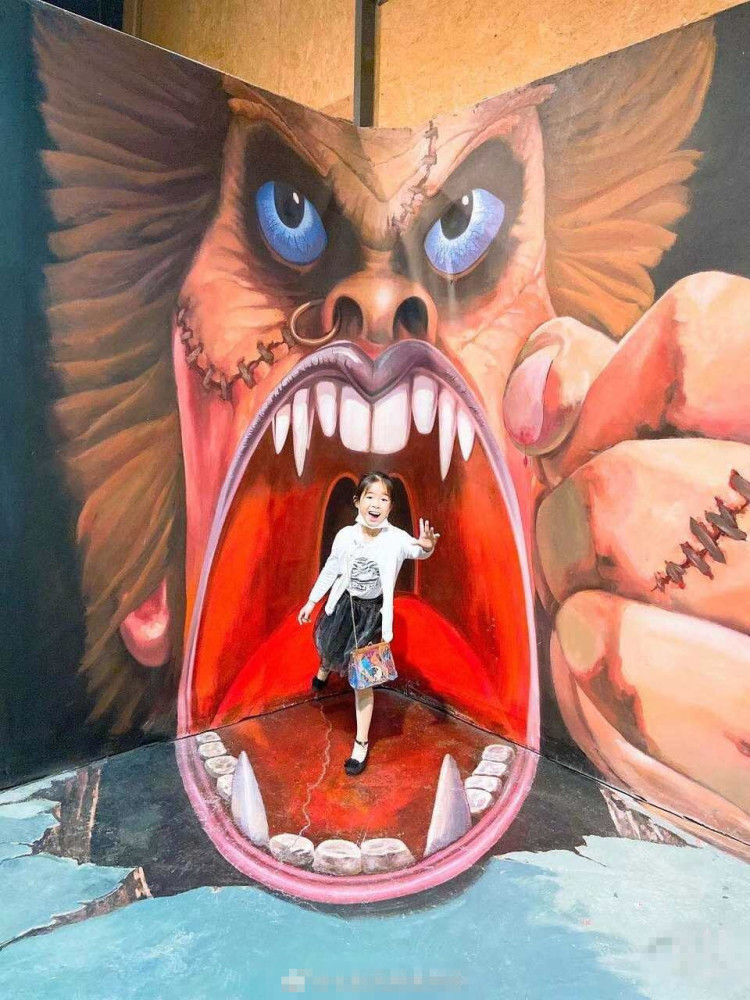 黄奕|黄奕带女儿看画展，7岁黄芊玲越长越像黄毅清，表情超多变“戏精”