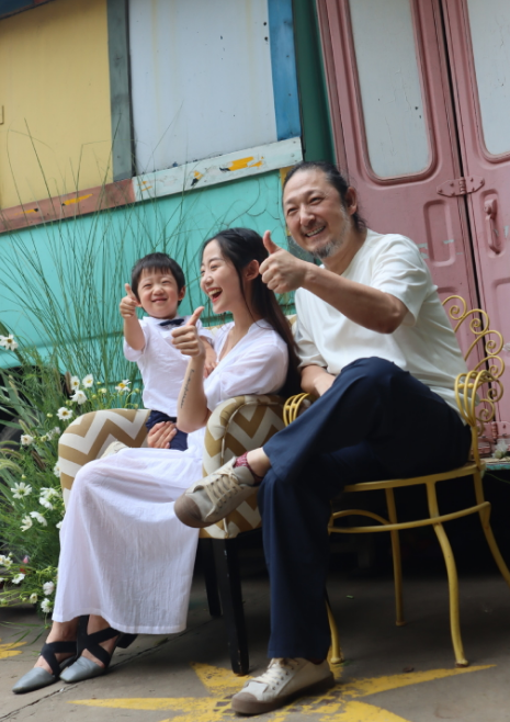 结婚三年儿女双全,笑眯眼|万千惠|三宝