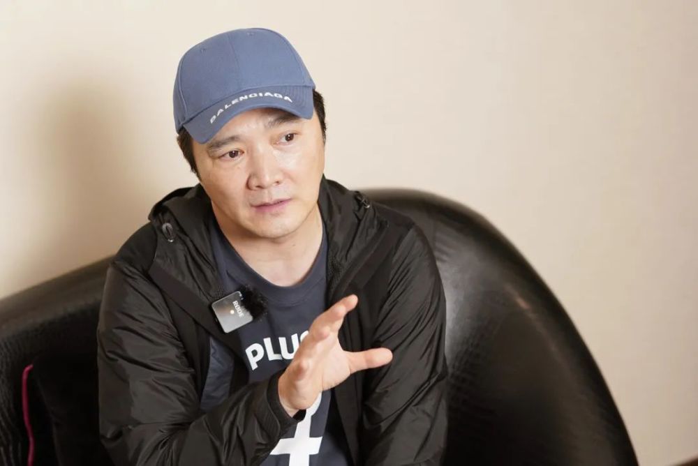 导演汪俊:拍《方舱》比拍古装剧都难_腾讯新闻