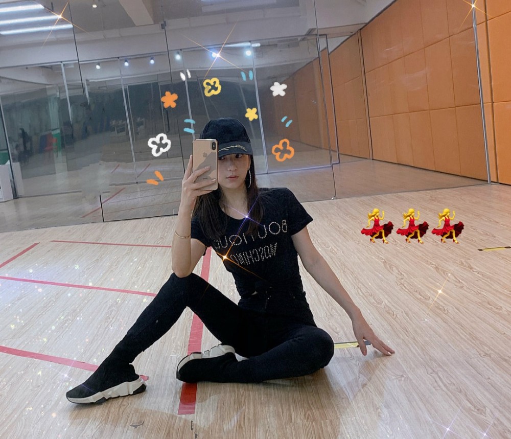 方媛|方媛晒老公视角公主照，透露孩子开学后要开始当全职妈妈，持家带娃两不误