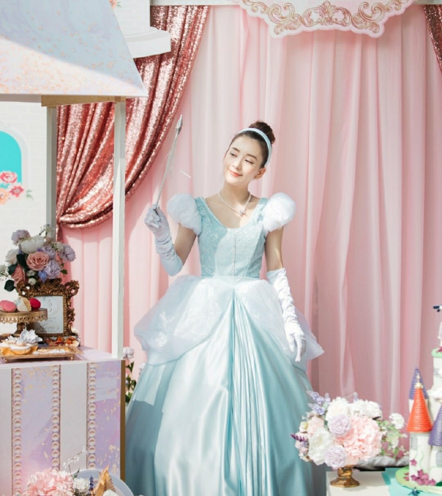 方媛|方媛晒老公视角公主照，透露孩子开学后要开始当全职妈妈，持家带娃两不误