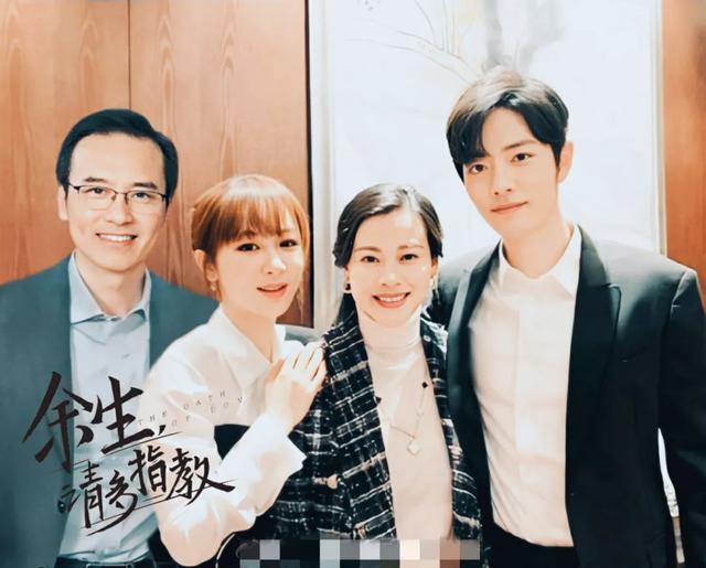 肖战|肖战生日排面足！无人机庆贺引近千人围观，品牌装满车产品送剧组