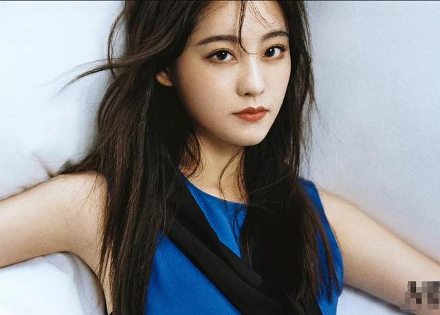 肖战|肖战生日排面足！无人机庆贺引近千人围观，品牌装满车产品送剧组