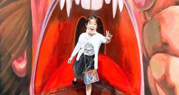 黄奕|黄奕带女儿看画展，7岁黄芊玲越长越像黄毅清，表情超多变“戏精”