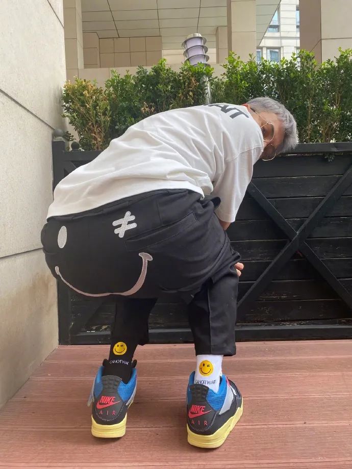 陈伟霆|陈伟霆公布臀围，被赞“男版卡戴珊”