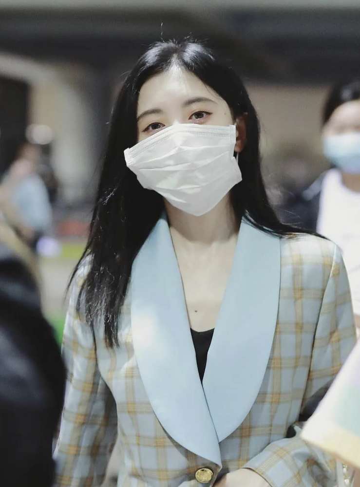 鞠婧祎|鞠婧祎美貌接班范冰冰？看到她的怼脸照后，果然是内娱颜值天花板