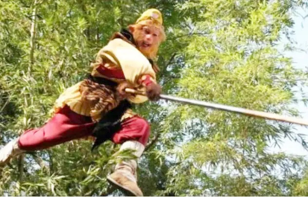 孙悟空|《西游记》里，孙悟空为何非要打死6个盗贼？你看他们的名字