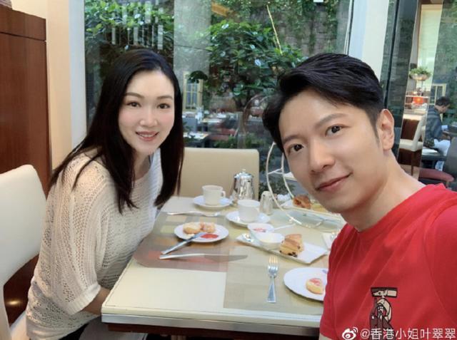 叶翠翠|港姐叶翠翠携儿子家中嬉戏，九千万豪宅曝光，离巢做KOL越发富贵