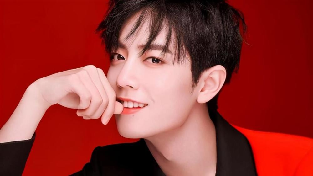 肖战|生日当天极具排面！不愧是肖战！