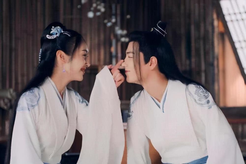 肖战|生日当天极具排面！不愧是肖战！