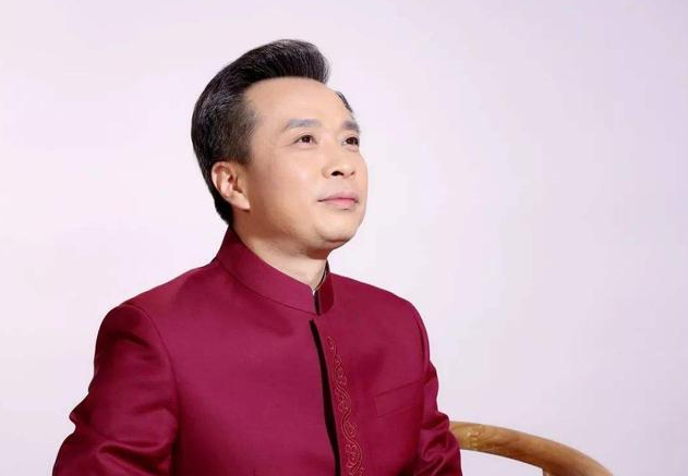 康震|备受质疑的康震，诗词大会再画“停车坐爱枫林晚”，这一次他没错