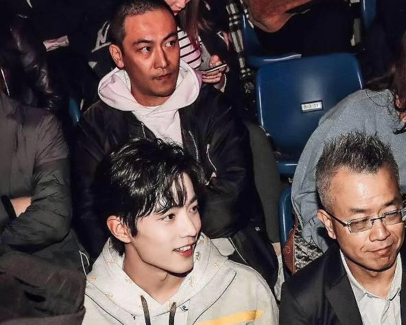 肖战|肖战29岁生日发文，被人调侃是提线木偶，他能否做真正自己？