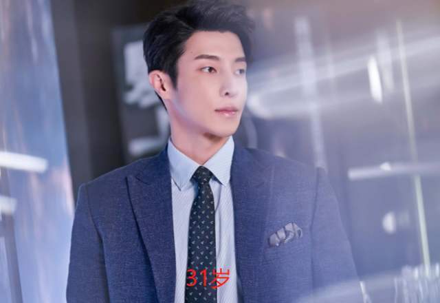 而饰演杜磊的演员则是高瀚宇,剧中他饰演的高杜磊,说话幽默风趣,异性