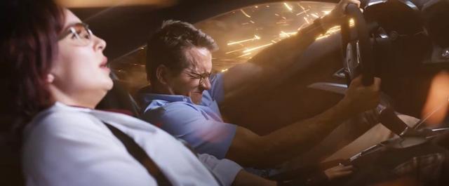 失控玩家|死侍新片《失控玩家》游戏中飙车：如何从NPC变成拯救世界的超级英雄？