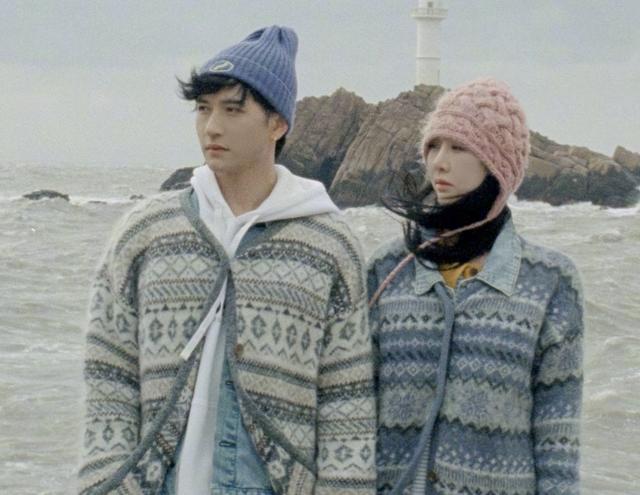 刘洲|刘洲成为讨好直播间里的观众，自诩是拳王刘师傅，并公开售卖拳谱