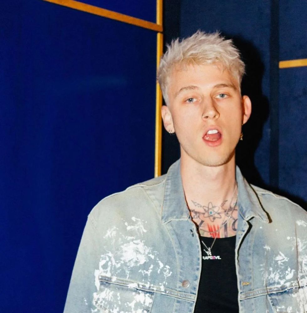 天啊machinegunkelly居然做过植发