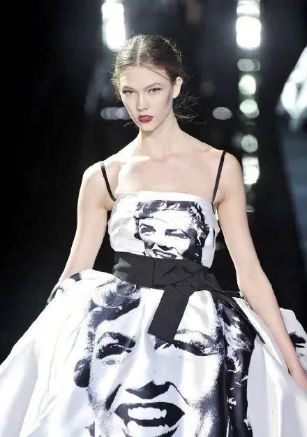 余晚晚|同样叫晚晚，一个费尽心机换来众人嘲，她却让人酸得心服口服