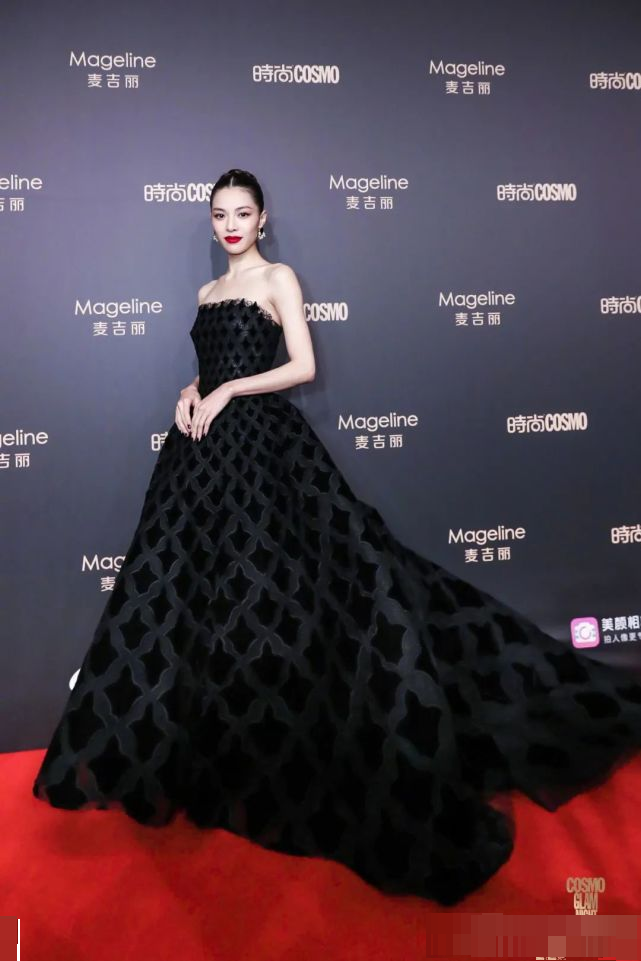 余晚晚|同样叫晚晚，一个费尽心机换来众人嘲，她却让人酸得心服口服