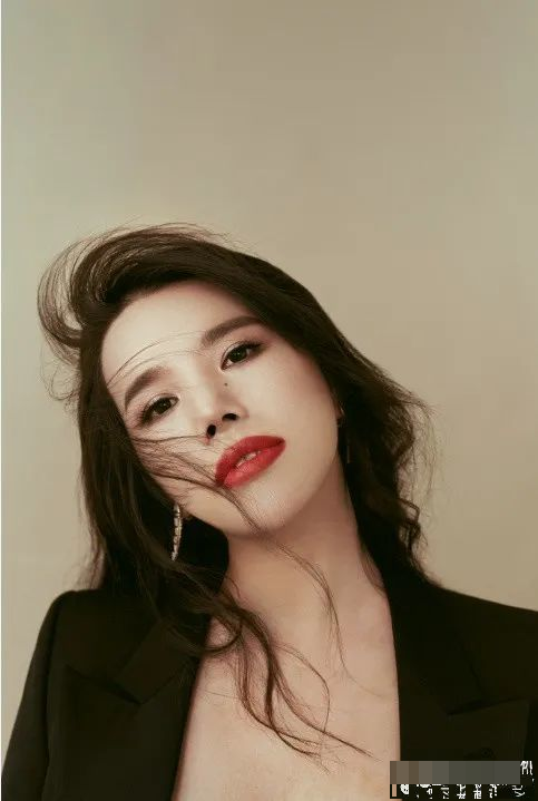 余晚晚|同样叫晚晚，一个费尽心机换来众人嘲，她却让人酸得心服口服