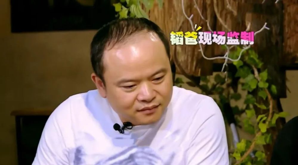 黄子韬|黄子韬接手爸爸工作，凌晨一点还与员工交涉，挑起大梁的他成熟了