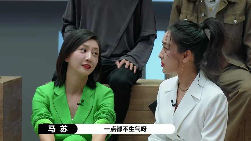 唐一菲|她真是一个狠人…