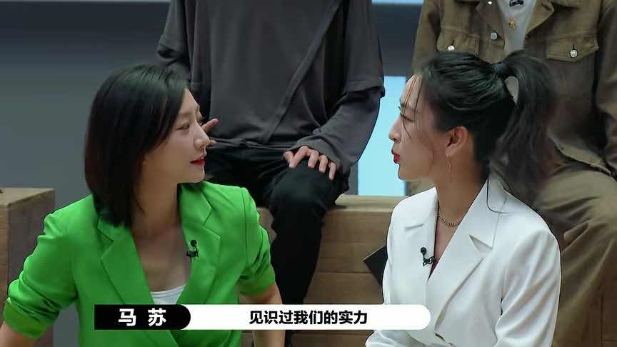 唐一菲|她真是一个狠人…