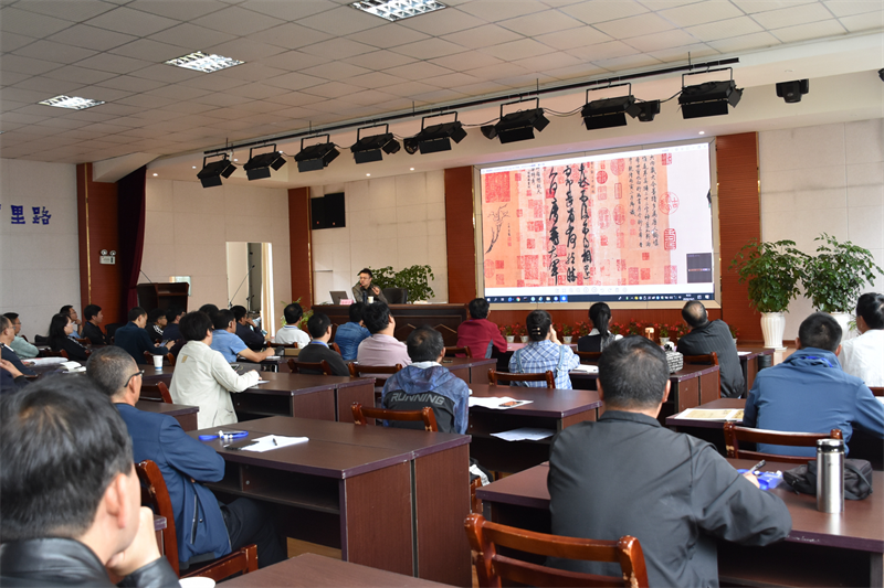 中国书法家协会|云南：曲靖市书法家协会举办第五届正书展暨第五届青年展看稿会