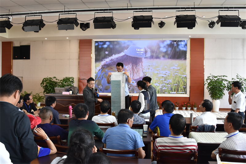 中国书法家协会|云南：曲靖市书法家协会举办第五届正书展暨第五届青年展看稿会