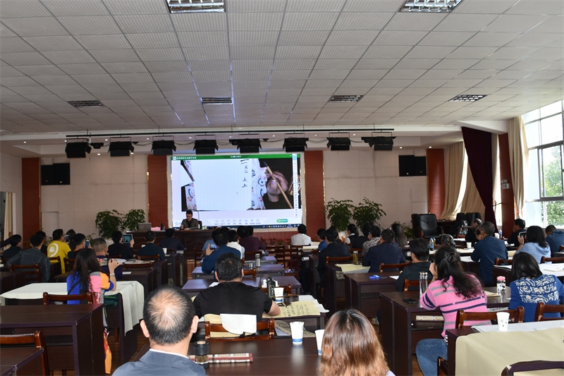 中国书法家协会|云南：曲靖市书法家协会举办第五届正书展暨第五届青年展看稿会