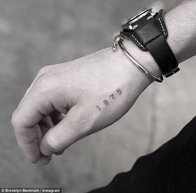 贝克汉姆|贝克汉姆大儿子将富贵未婚妻双眼纹上颈，干啥啥不行，示爱第一名