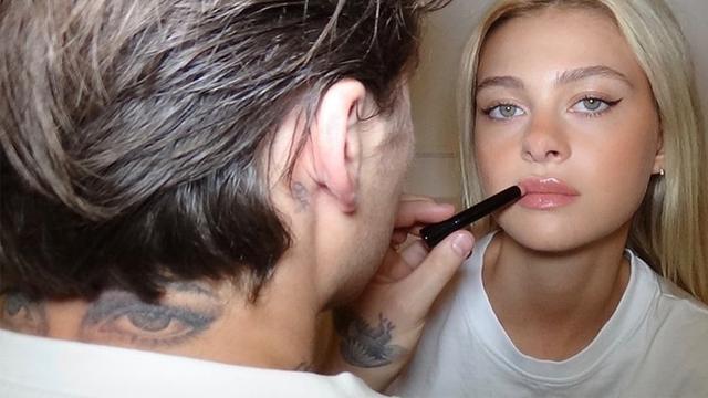 贝克汉姆|贝克汉姆大儿子将富贵未婚妻双眼纹上颈，干啥啥不行，示爱第一名