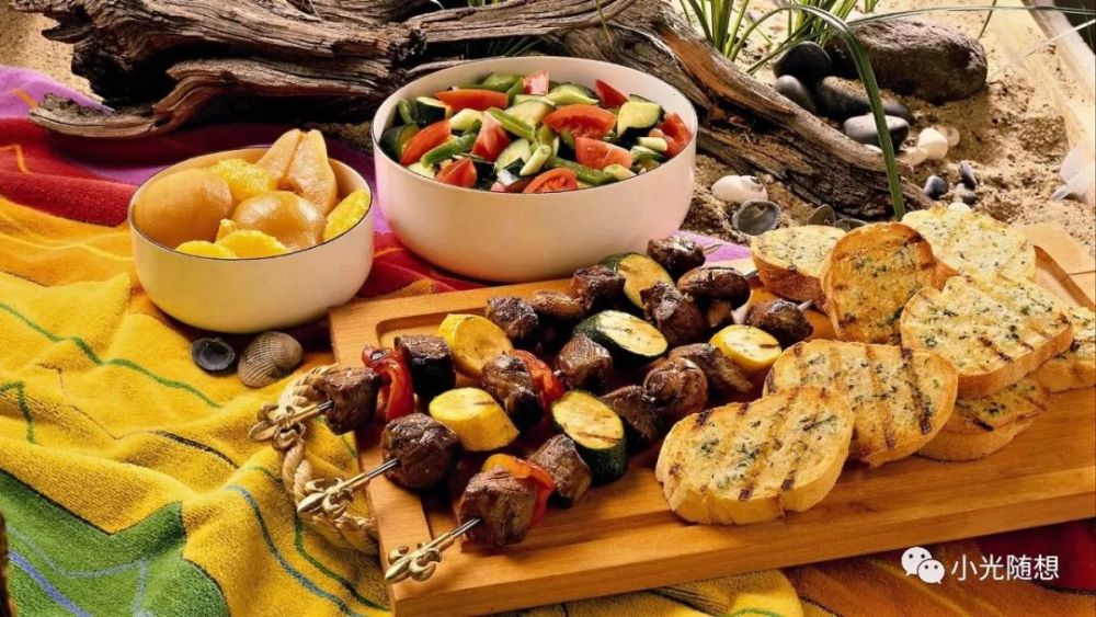 俄罗斯人平时在家都吃什么你想品尝或学习俄餐吗给你详细介绍