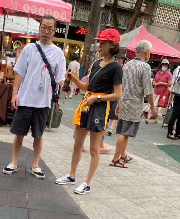 陈意涵|陈意涵与导演丈夫带娃野餐，儿子正面曝光，没能遗传妈妈美貌