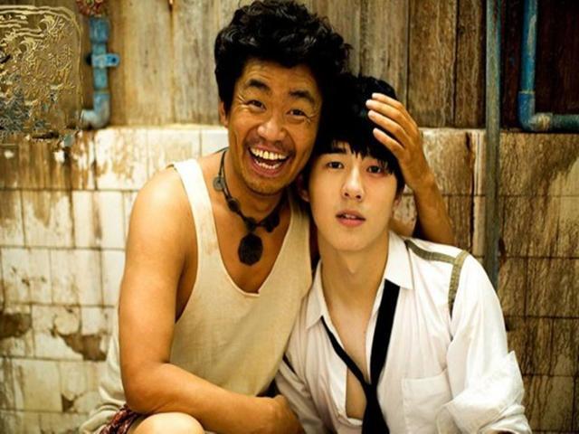 刘昊然|刘昊然成首位95后百亿票房男星，靠的不只是逆天的资源