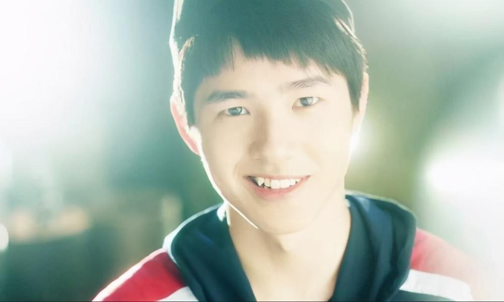 刘昊然|刘昊然成首位95后百亿票房男星，靠的不只是逆天的资源