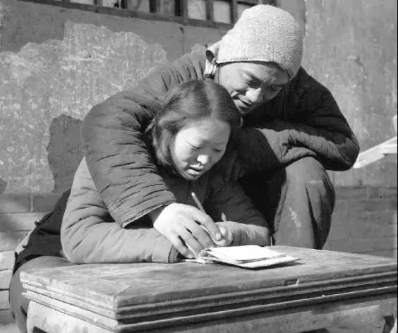 一组老照片回顾50年代扫盲运动!_腾讯新闻