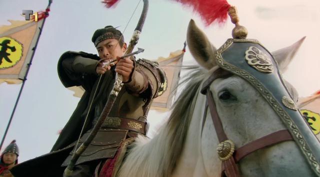 宋江|《水浒传》里，宋江和花荣的关系有多诡异？超出常人认知