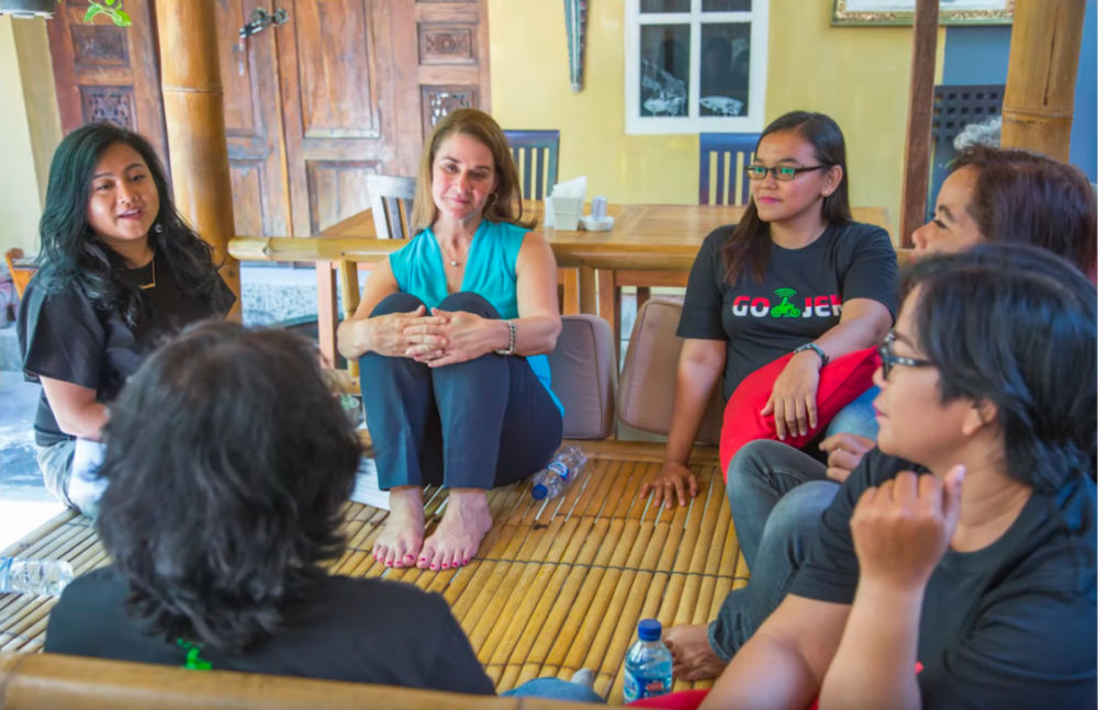 梅琳达·盖茨|嫁给世界首富，生儿育女成为全职太太的她，后悔了？