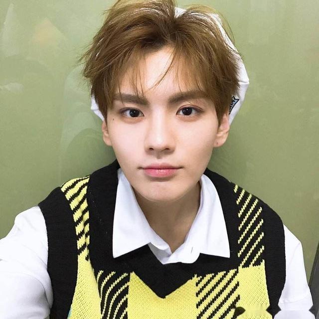 吴宣仪|陈宥维刚被尔冬升批评，吴宣仪跟毕雯珺合作，全爱豆阵容行吗？