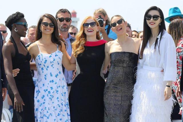 范冰冰|范冰冰新电影定档，在海报中只能靠边站，复出之后还能重回一线吗