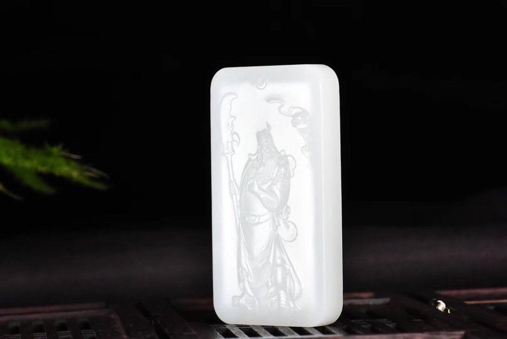 和田玉|如何“养玉”能让你的玉越戴越漂亮，润泽？