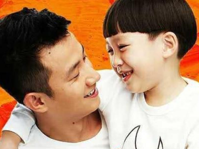 文章儿子偷偷长大小时候奶萌可爱如今帅到移不开眼