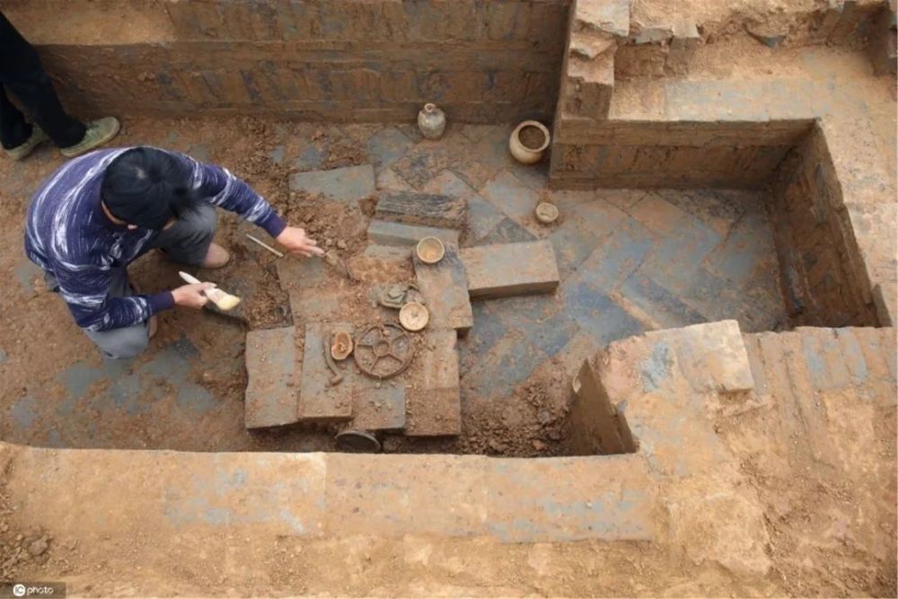 墓葬|镇江发掘墓葬35座