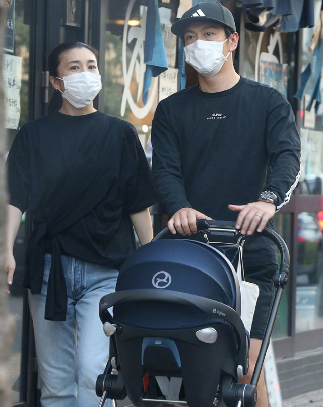 竹内结子去世留下两儿子 35岁再婚丈夫表态 继子亲儿一起抚养 竹内结子 中村狮童