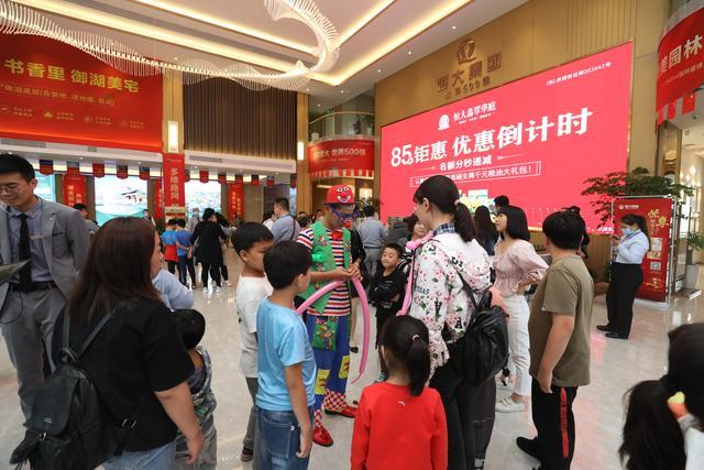 售楼部堪比热门景区恒大钜惠热销引爆十一黄金周