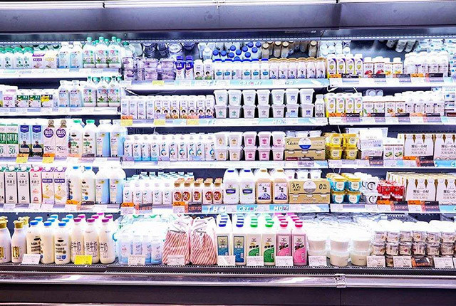 超市"买一送一"的酸奶能买吗?不止是要过期的,这类酸奶更值!