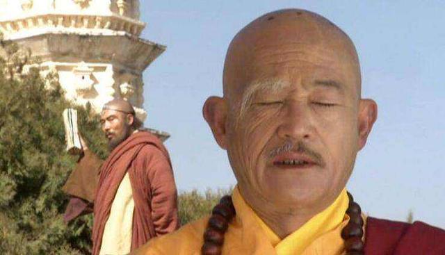 扫地僧|《天龙八部》中，枯荣大师，扫地僧，无崖子三人谁更厉害？