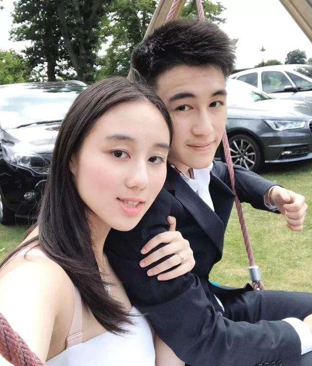 任正非|李嫣闺蜜罕晒合照，任正非小女儿竟稳站C位，豪门二代果真是个圈