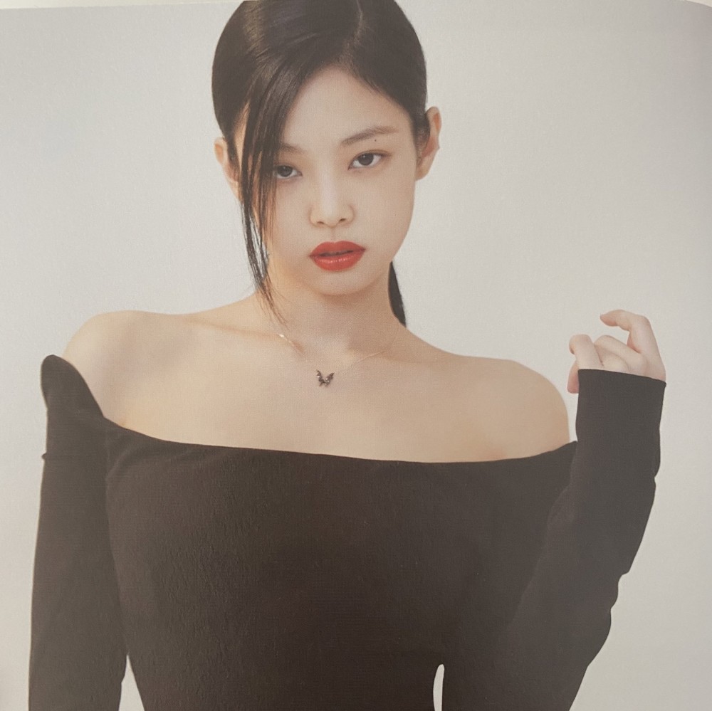 blackpink雜誌內頁樸彩英變最辣小玫瑰jennie高馬尾迴歸