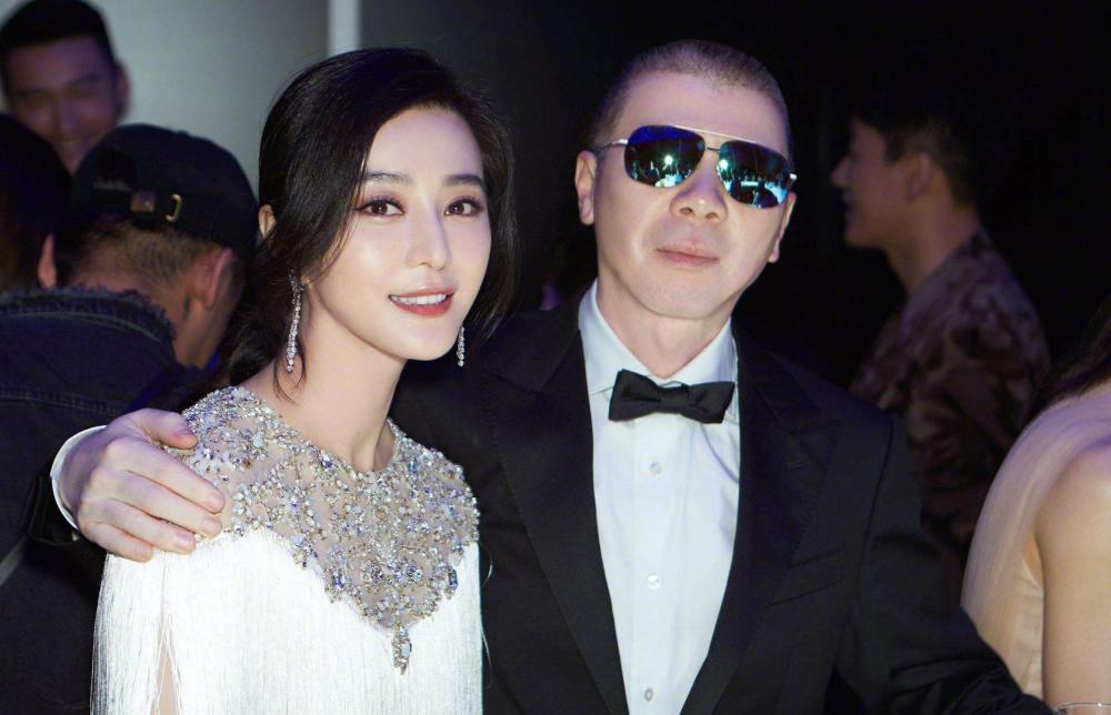 冯小刚|冯小刚名誉案胜诉，被罚20亿是假的，“冯裤子”不算侮辱人格